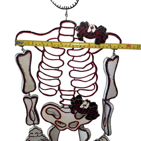 HALLOWEEN HANGING WOODEN PAINTED SKELETON WITH SPIDERS - Picture 15 of 16